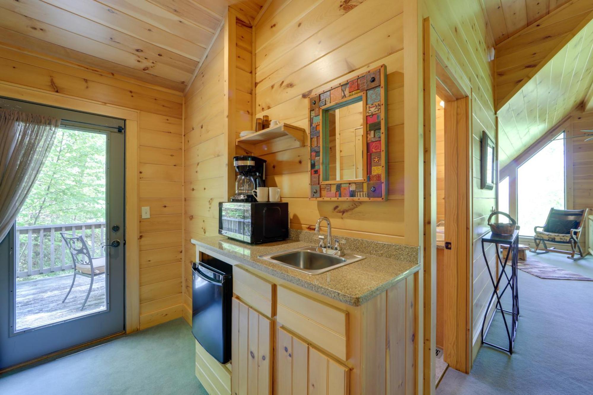 Bryson City Cabin With Hot Tub And Mountain Views! Eksteriør billede